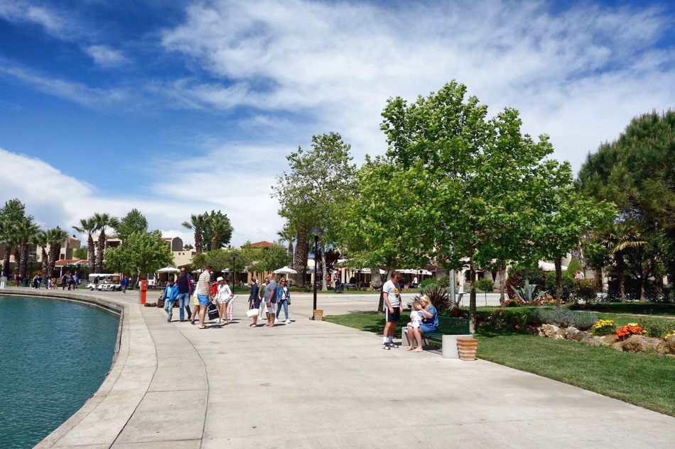  Sani beach Kasandra Halkidiki 